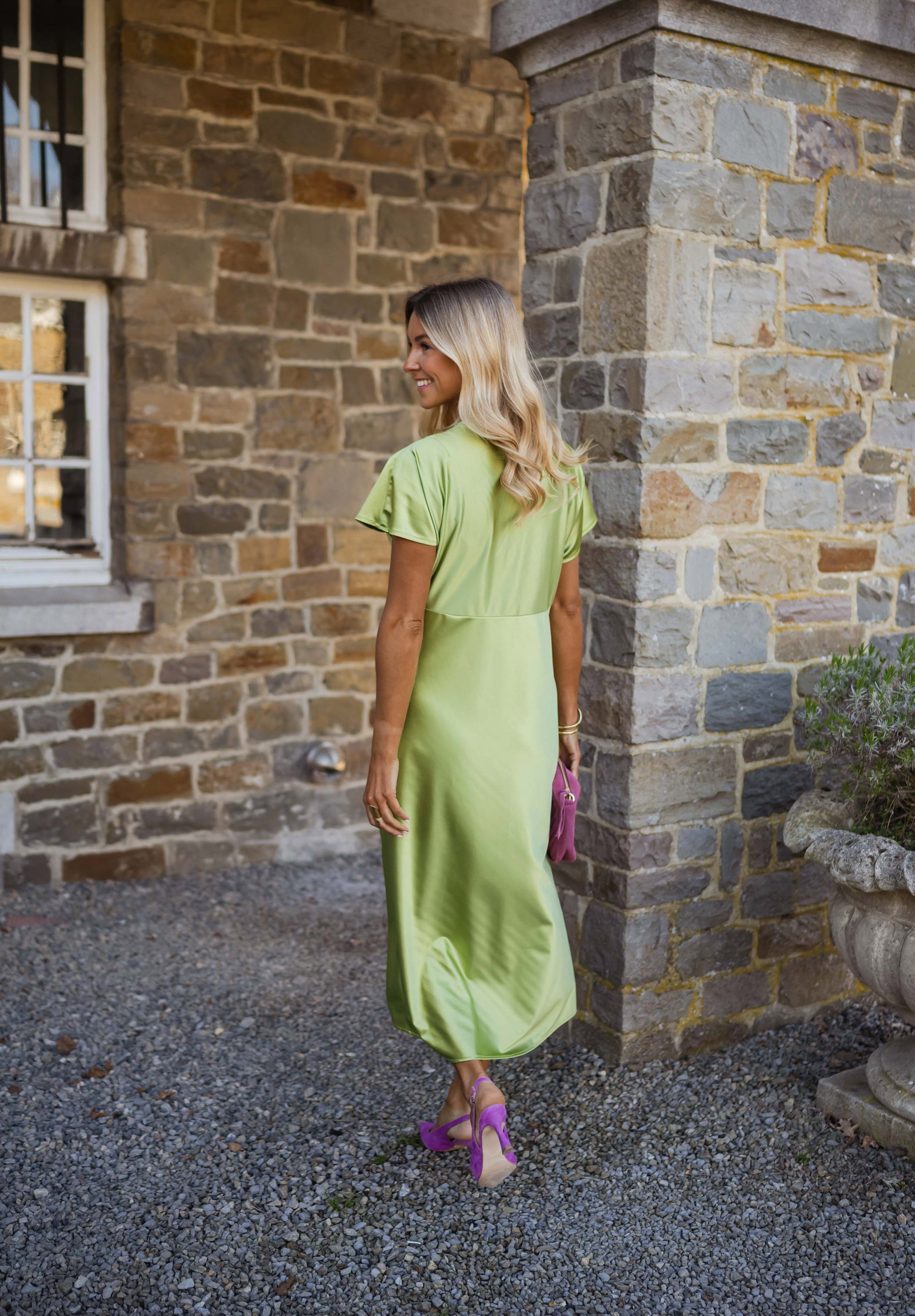 Eleonore™ | Robe en satin avec décolleté en V