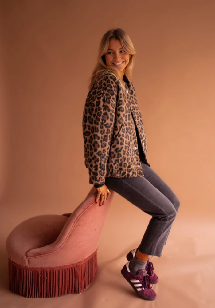 Leona™ | Bomber léopard avec une touche de style