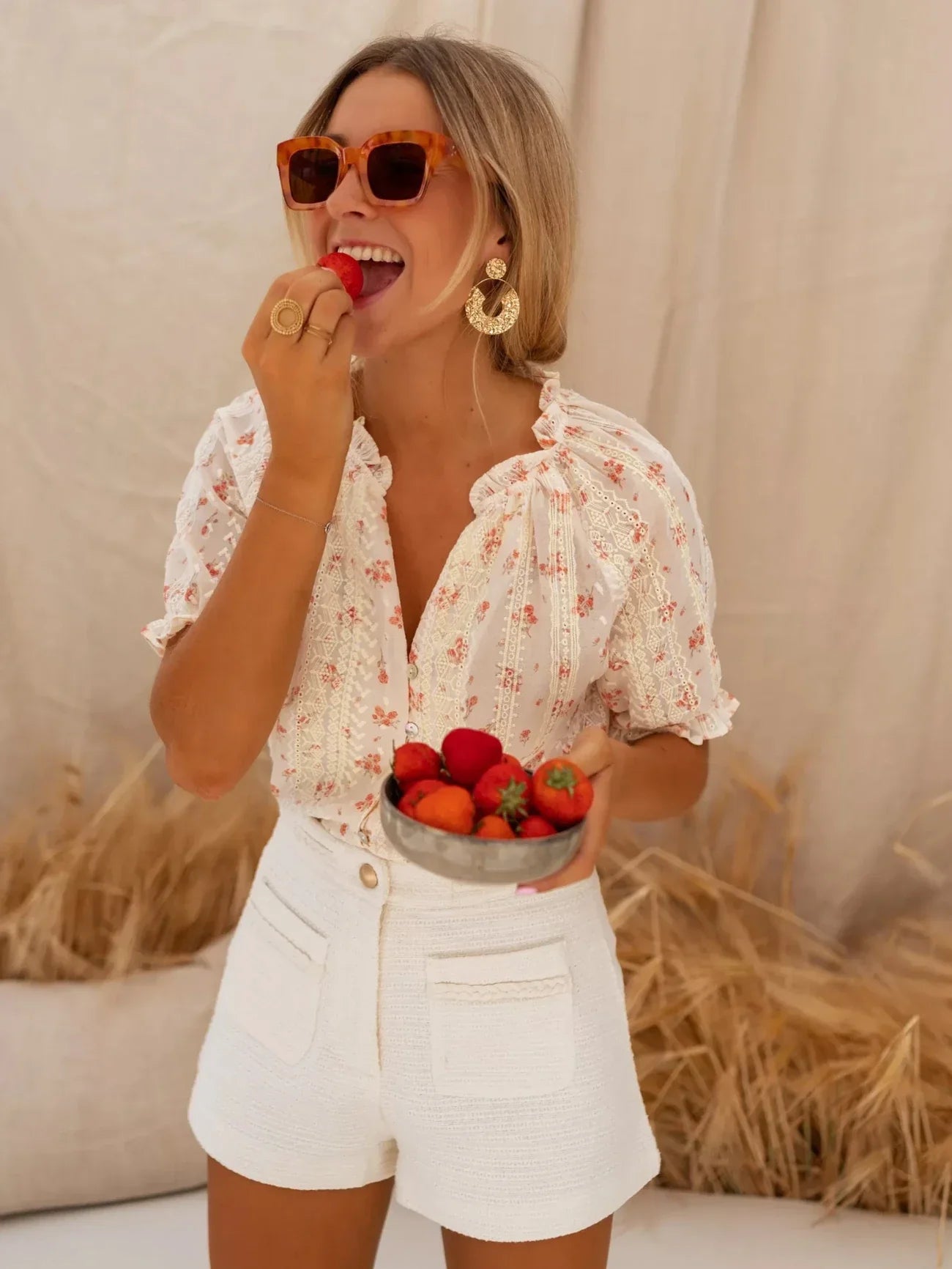 Elina™ | Blouse à fleurs avec une touche romantique estivale